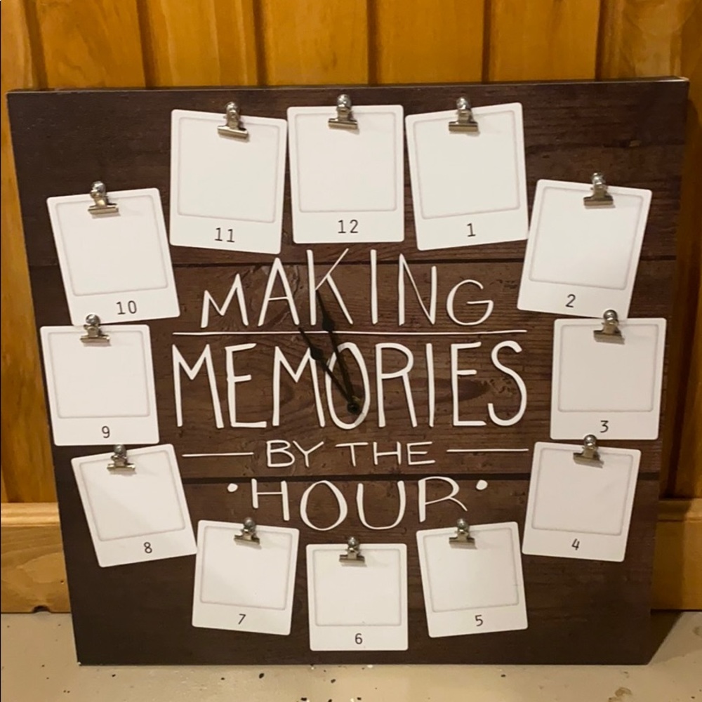 Picture clock “Making Memories by the Hour”
